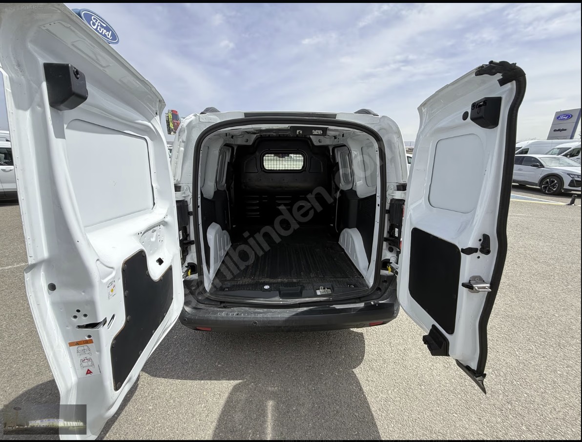 FORD COURİER 1.5 TREND /HATASIZ/ FORD YETKİLİ BAYİ'DEN 2024 MODEL